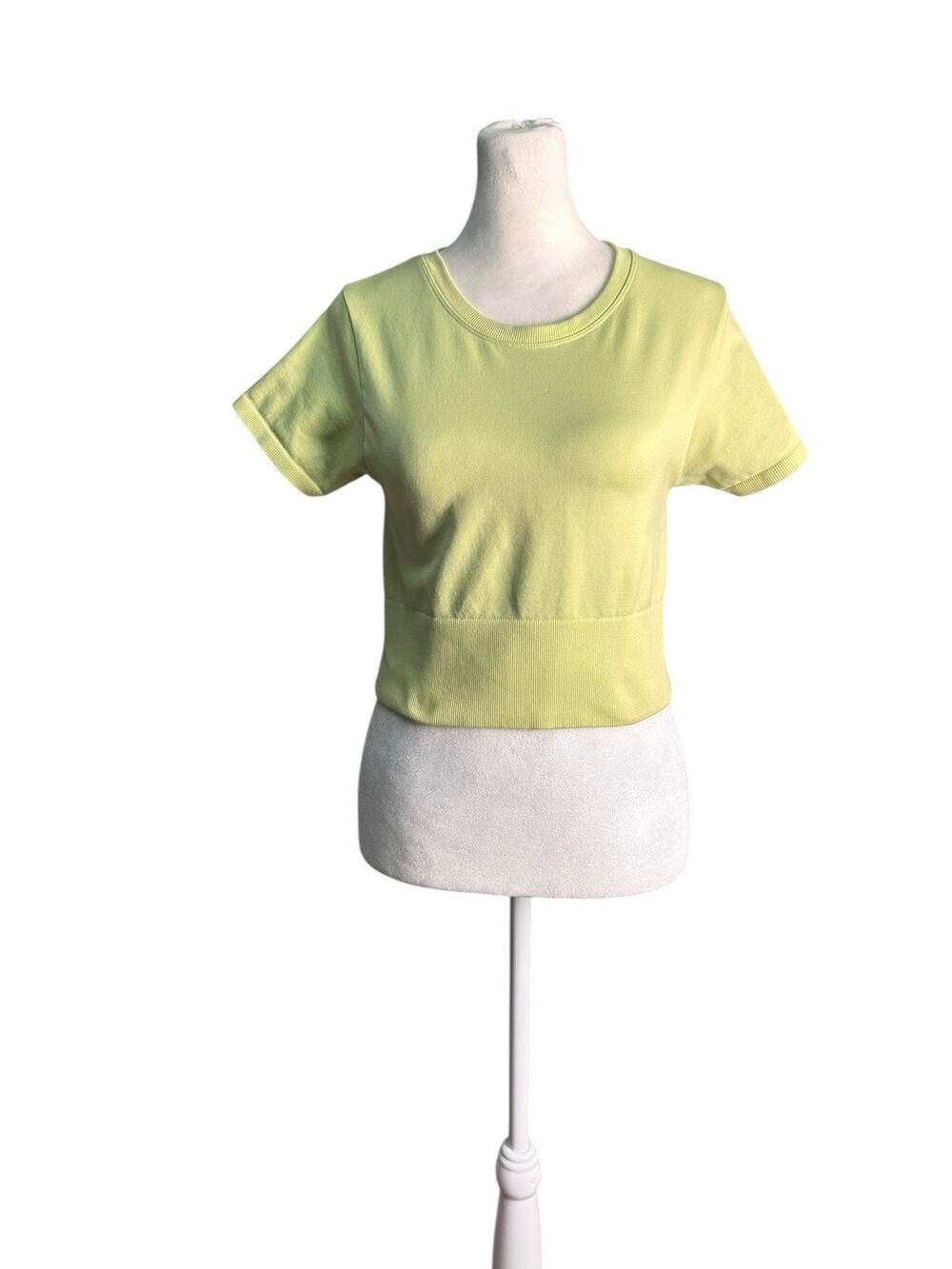 OFFLINE By Aerie Womens Medium Totally! Textured Seamless Yellow Cropped T-Shirt